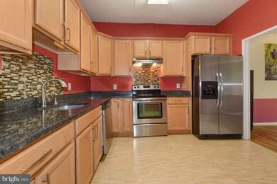 2102 Green Watch Way unit 200, Reston, VA 20191 - photo 5