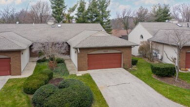 525 Crestview St, Holland-11
