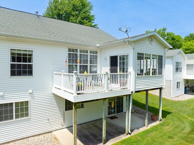 6. Ext. Rear - Left Corner