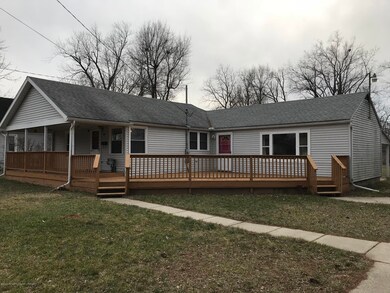 Large_exterior_porch