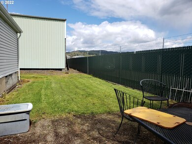 1581 W Main St, Sheridan, OR 97378 - photo 6