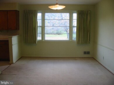 3310 Greencastle Rd, Burtonsville, MD 20866 - photo 6