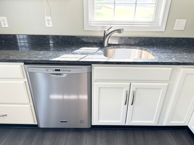 1528 3rd St, Waynesboro, VA 22980 - photo 7