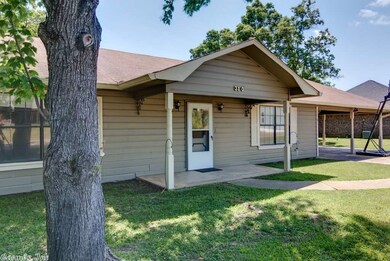 310 Memorial Dr, Wake Village, TX 75501 - photo 2