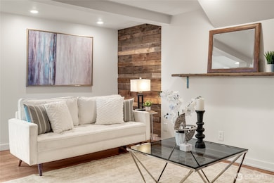 10746 Densmore Ave N, Seattle, WA 98133 - photo 7