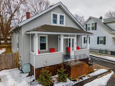 21 Garrison St, Fairhaven, MA 02719 - photo 3