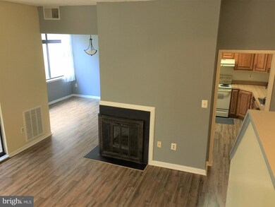 11562 Rolling Green Ct unit 201, Reston, VA 20191 - photo 2