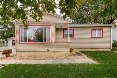 1216 Saint Andrews Ave, Waterloo, IA 50701 - photo 2