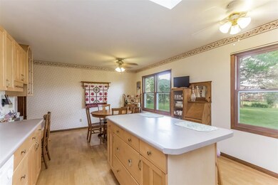 294 Sterling Dr, Oregon, WI 53575 - photo 7