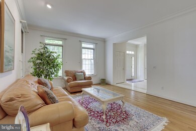 9217 Fall River Ln, Rockville, MD 20854 - photo 6