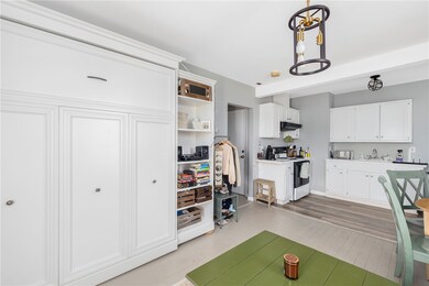 Living/Kitchen