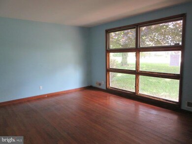 3502 Chapman Rd, Randallstown, MD 21133 - photo 4