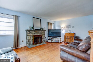 431 Edgewood Dr, Ambler, PA 19002 - photo 4