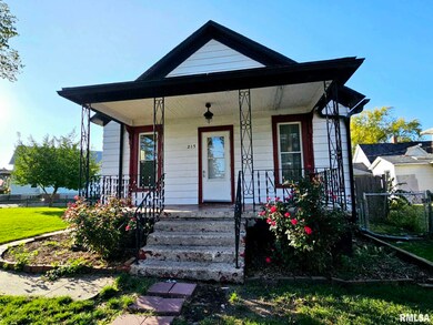 215 S Kankakee St, Lincoln, IL 62656 - photo 2