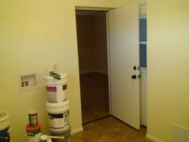Nice utility room entry from car port