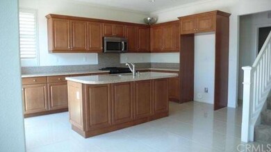 Large Family Style Kitchen with Granite counters, 