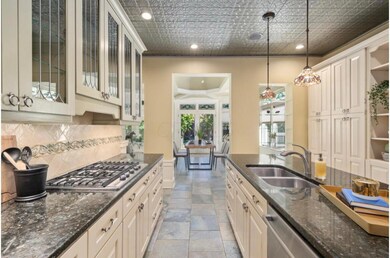 148 Buttles Ave, Columbus, OH 43215 - photo 3