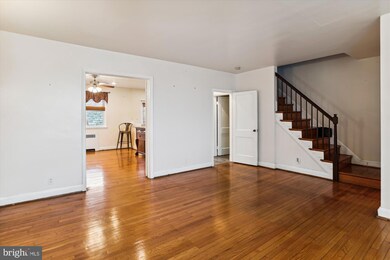 1634 Roundhill Rd, Baltimore, MD 21218 - photo 3