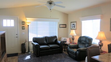 450 SE Lacreole Dr unit 121, Dallas, OR 97338 - photo 5