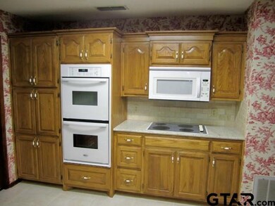 1305 1305 Wimbledon Dr, Tyler, TX 75703 - photo 7