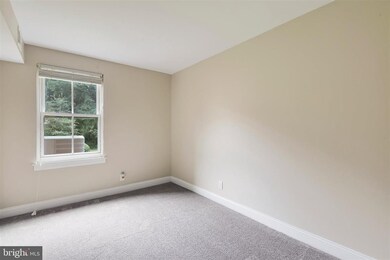 11657 Stoneview Square unit 2B, Reston, VA 20191 - photo 7