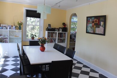 145 Babcock St unit 3, Brookline, MA 02446 - photo 3