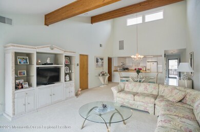 _RMJ1652 family room