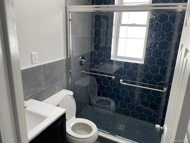 2010 Hobart Ave, Bronx, NY 10461 - photo 7