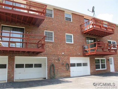 55 Brookside Dr, Hendersonville, NC 28792 - photo 2