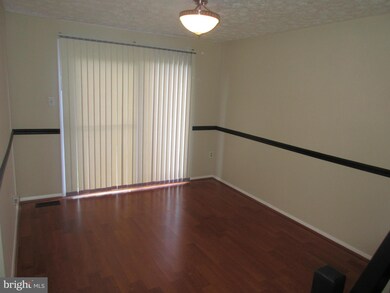 19112 Partridge Wood Dr, Germantown, MD 20874 - photo 5