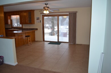 2693 N Park Rd, Coloma, MI Eating Area