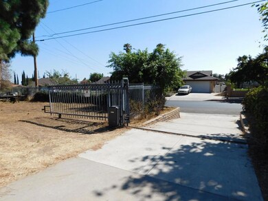 13600 Borden Ave, Sylmar, CA 91342 - photo 3