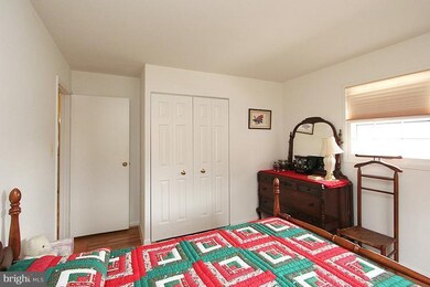 4508 Bestor Dr, Rockville, MD 20853 - photo 5