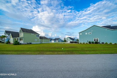 Newport lot in Bogue Watch community