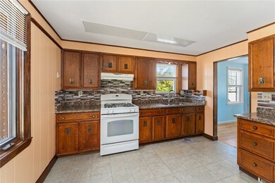 6 Park Square Ave, Riverside, RI 02915 - photo 5