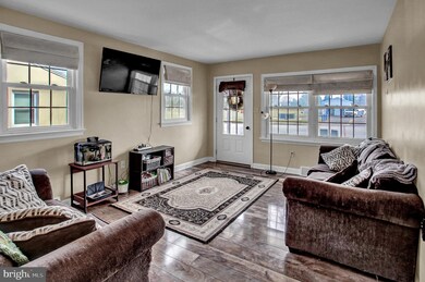 551 Lowther St, Lemoyne, PA 17043 - photo 6