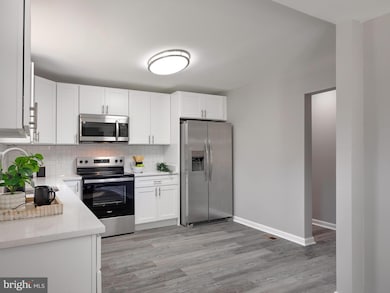 325 Beach Ave, Pasadena, MD 21122 - photo 3