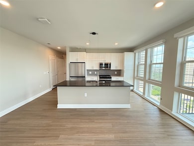 VACANT UNIT SHOWN - LAYOUT MAY DIFFER