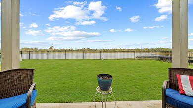 447 Lake Line Dr, Alvin, TX 77511 - photo 3