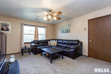 2035 E 38th Street Place unit 6, Davenport, IA 52807 - photo 3