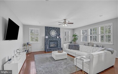 6012 Fox Haven Ct, Woodbridge, VA 22193 - photo 7