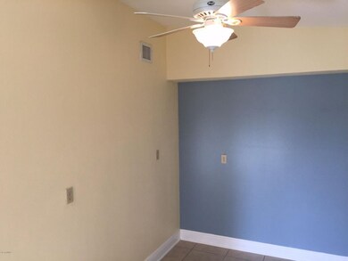 Front apt Dining