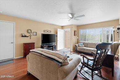 1,200 SQUARE FEET