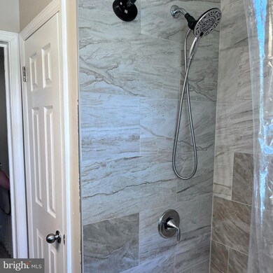 1239 Gleneagle Rd, Baltimore, MD 21239 - photo 6