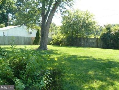 12317 Welling Ln, Bowie, MD 20715 - photo 2