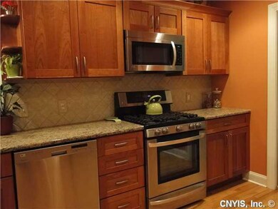 Kitchen ALL NEW STAINLESS STEEL APPLIANCES AND A B