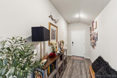 716 N Redbud Ave, Beggs, OK 74421 - photo 6