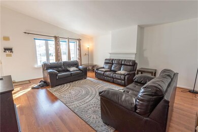 1716 Peachtree Cir, Whitehall, PA 18052 - photo 4