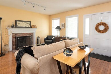 49 Lakeshore Dr, Hopkinton, MA 01748 - photo 7