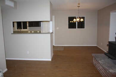 Living room/dining room